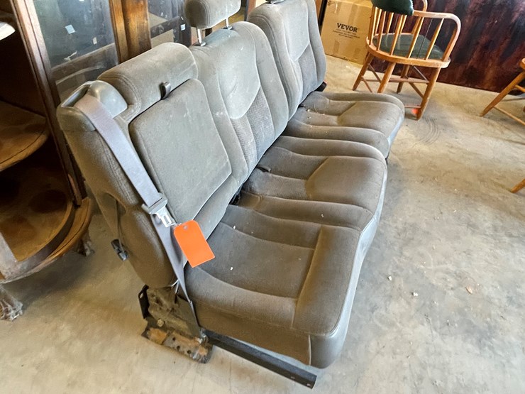 chevrolet-tahoe-image-2