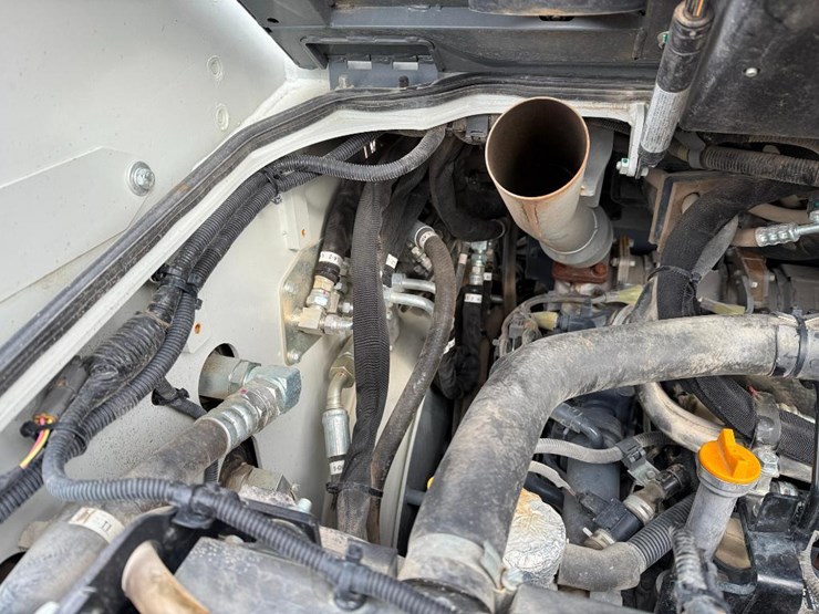 takeuchi-tl8r-image-31