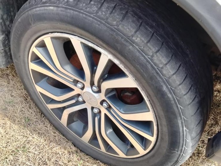 2018-mitsubishi-outlander-image-12