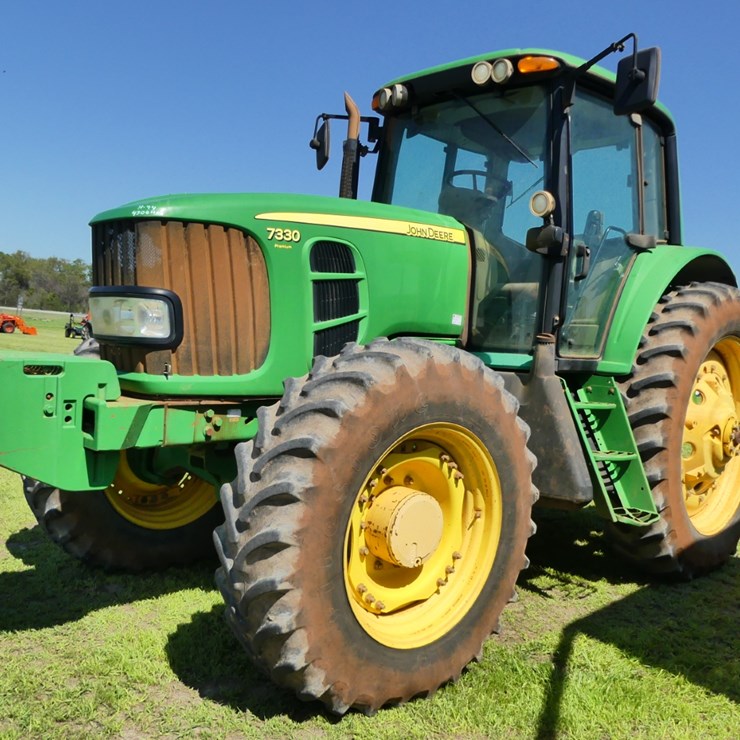 2010 JOHN DEERE 7330 PREMIUM