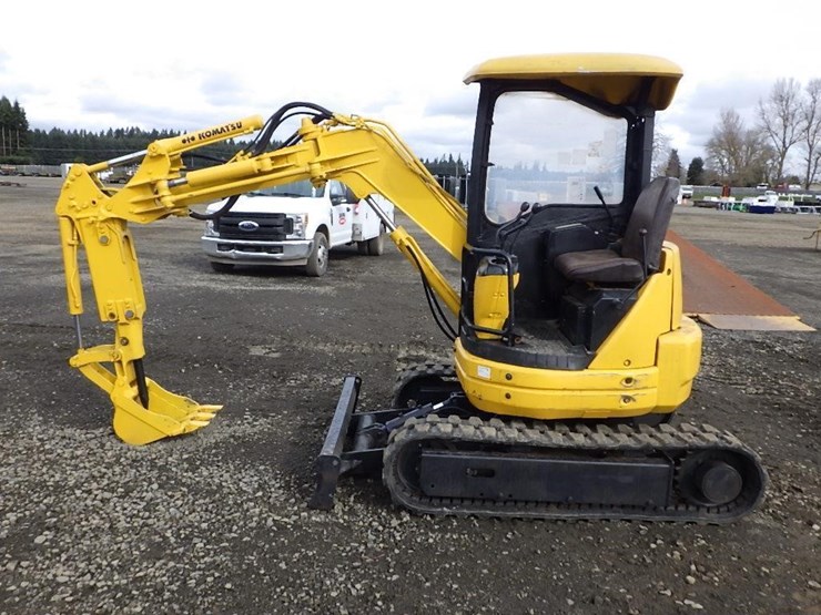 komatsu-pc12uu-image-7