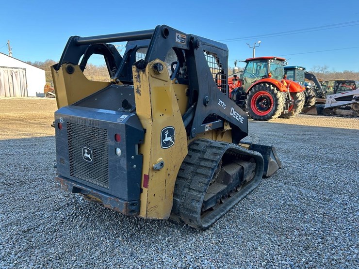 2018-deere-317g-image-4