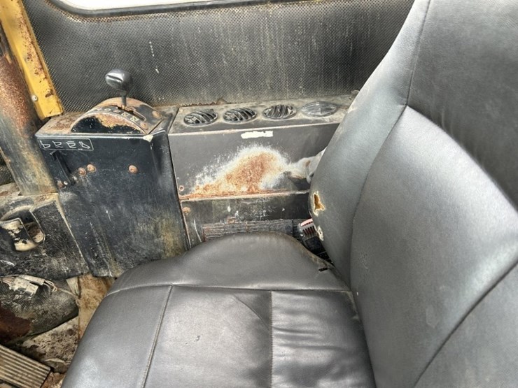 2007-caterpillar-ad55-image-19