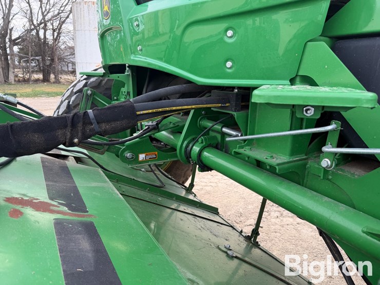 2021-john-deere-w260-image-11