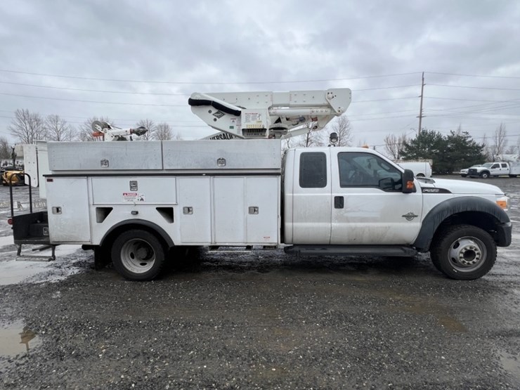 2011-ford-f550-image-3