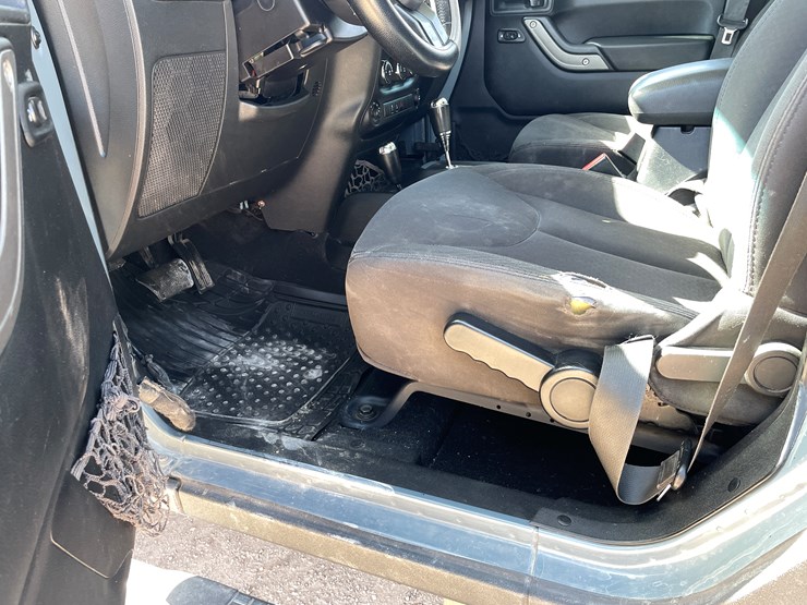 2014-jeep-wrangler-image-11