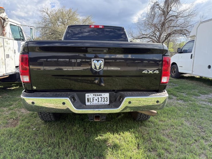 2017-dodge-ram-2500-image-8