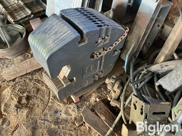 new-holland-10-image-1