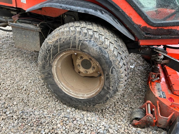 kubota-f2690-image-10