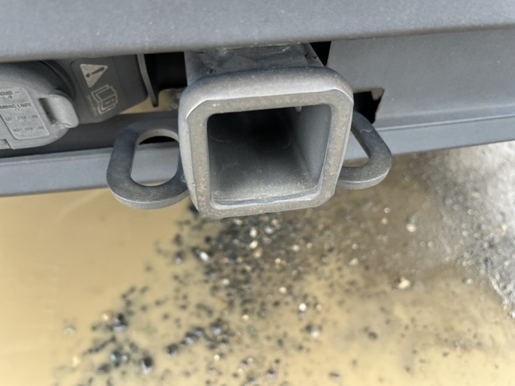 2020-ford-explorer-image-19