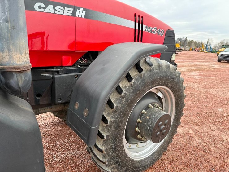 case-ih-mx240-image-30