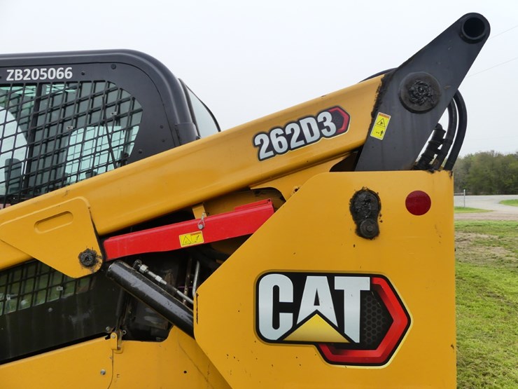 2022-caterpillar-262d3-image-8