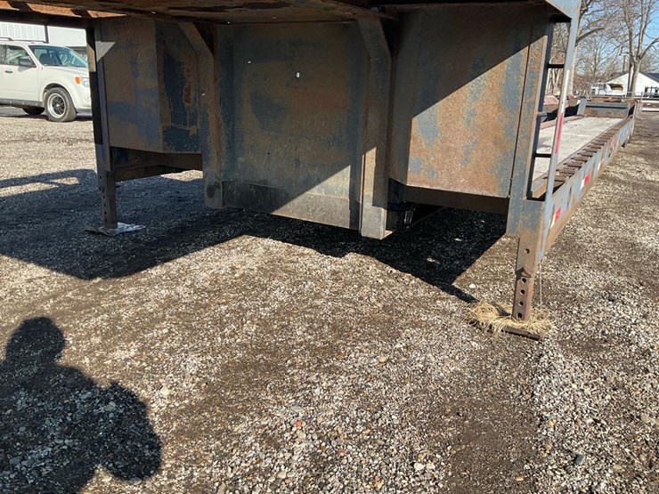 2007-unknown-trailer-image-8