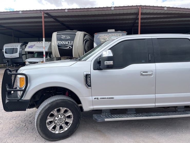 2017-ford-f250-image-14