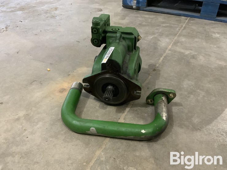 john-deere-8320-image-8