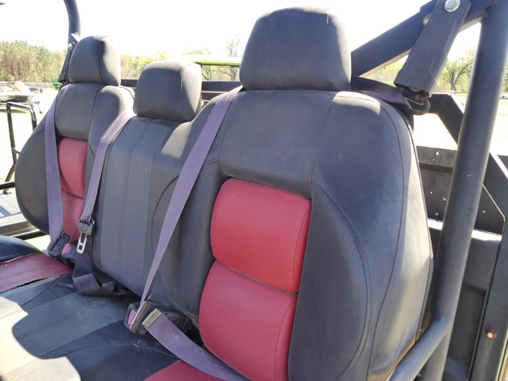 2018-mahindra-mpact-xtv-1000s-image-9