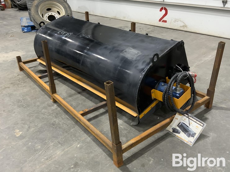 2025-massey-ferguson-730-image-1