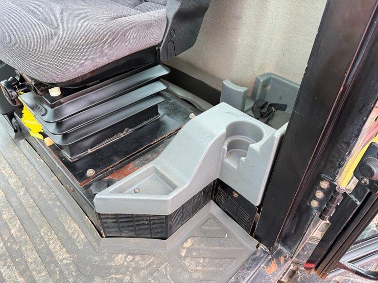 caterpillar-cs-563e-image-50