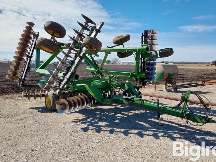 john-deere-630-image-3