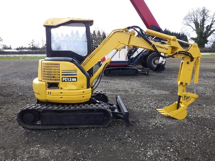 komatsu-pc12uu-image-3