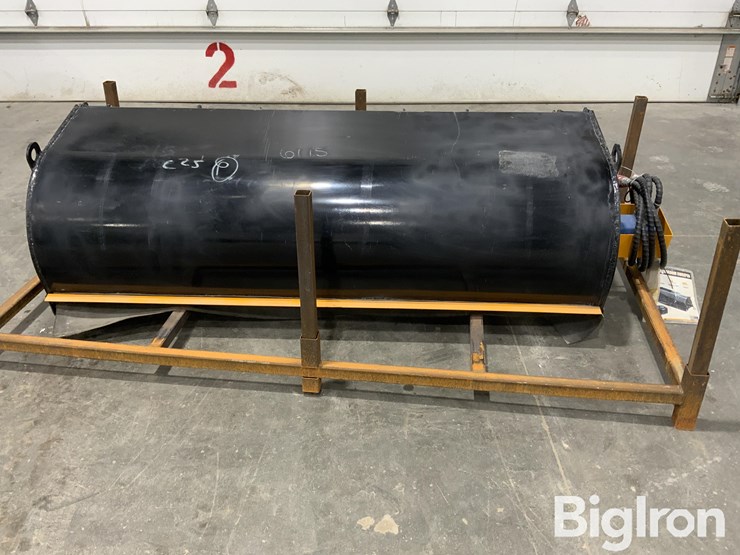 2025-massey-ferguson-730-image-2