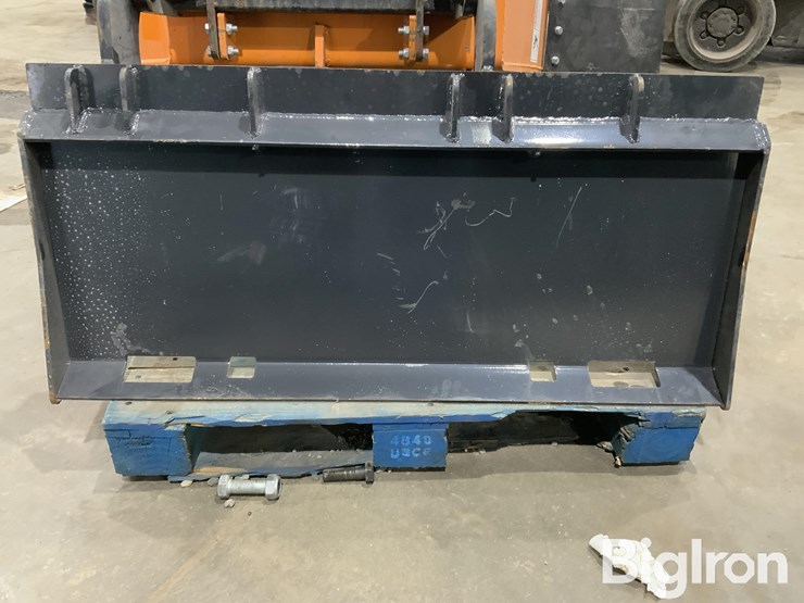 2025-massey-ferguson-730-image-10