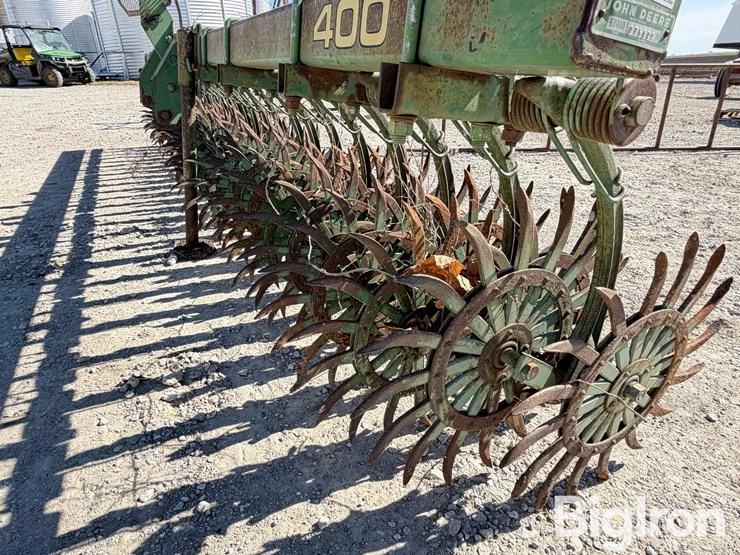 john-deere-400-image-13