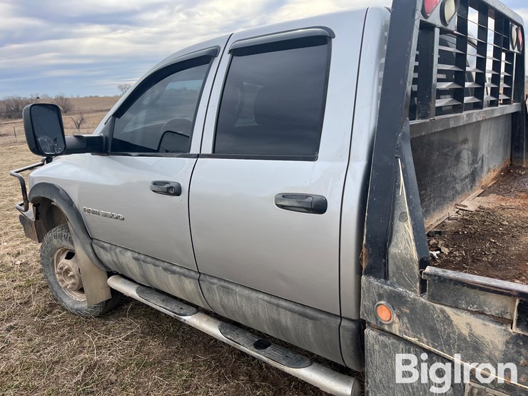 2004-dodge-3500-image-16