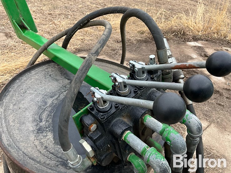 john-deere-158-image-13