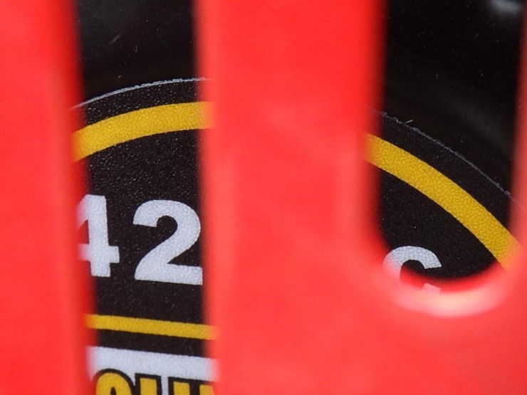 2026-agt-sda-140t-skid-steer-tracked-loader-image-10