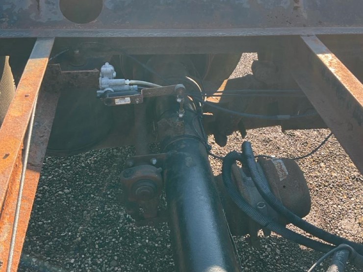 2005-unknown-trailer-image-21