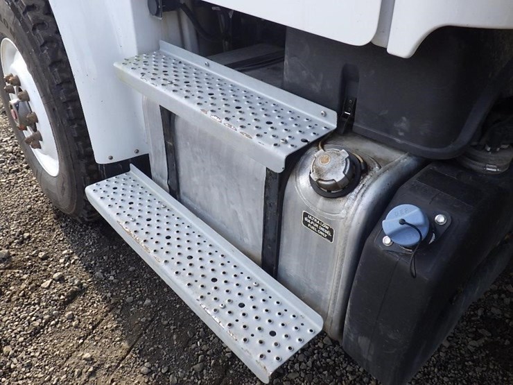 2019-freightliner-m2-15'-t/a-dump-truck-image-13