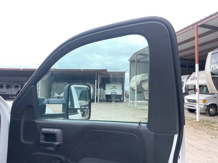 2015-chevrolet-silverado-2500-image-66