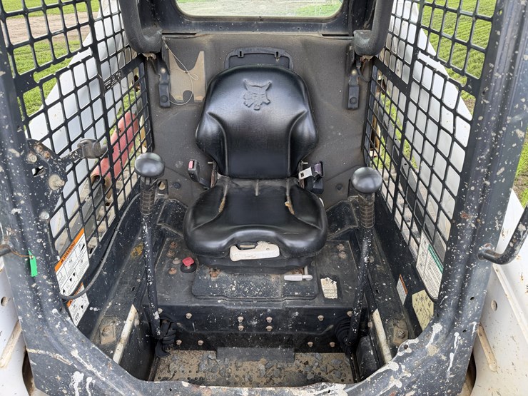 2015-bobcat-t590-image-11