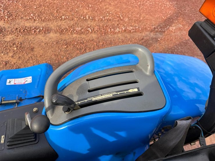 new-holland-tc29d-image-41