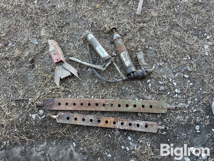 caterpillar-22-image-8