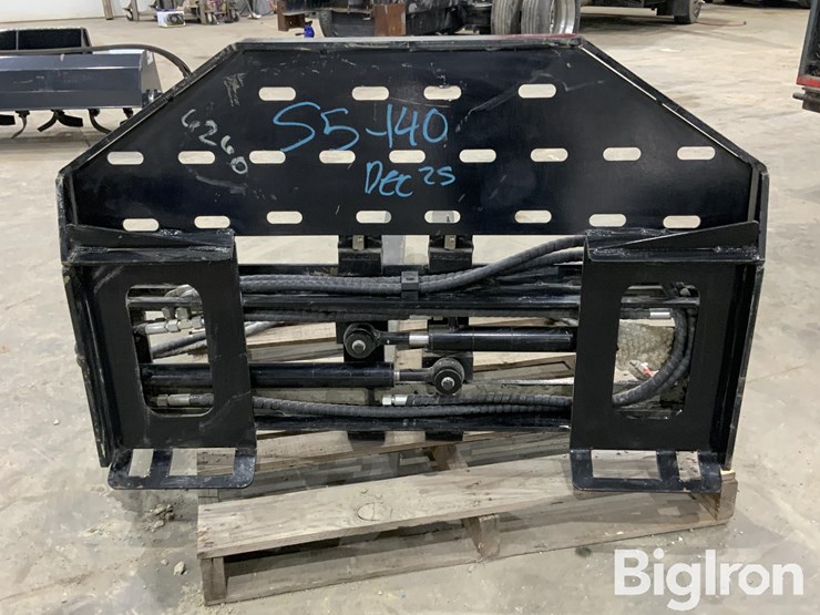 2025-massey-ferguson-730-image-6