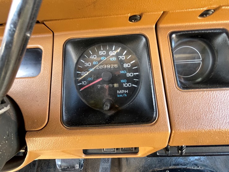 1994-jeep-wrangler-image-29