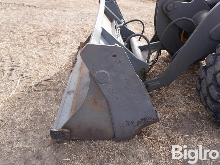 2005-volvo-l30b-image-10