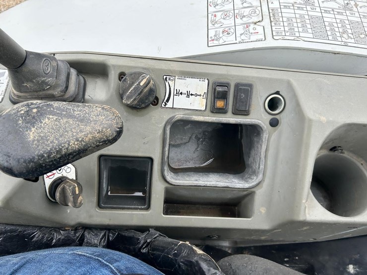 2021-bobcat-e35-image-23