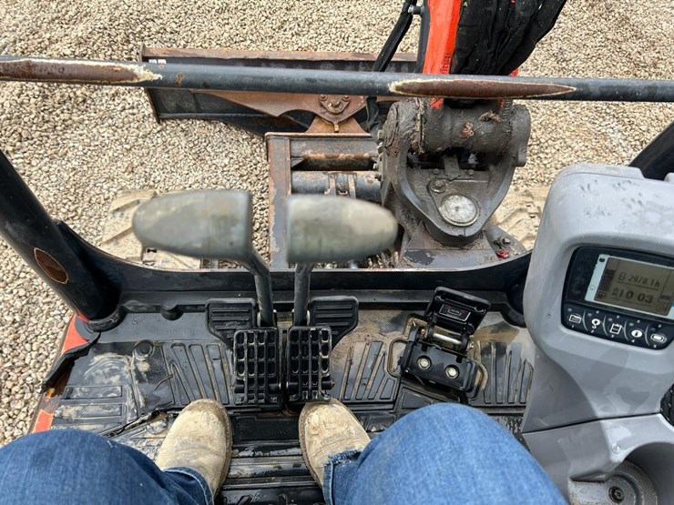 2018-kubota-kx033-4-image-23