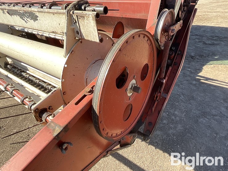 hesston-6550-image-13