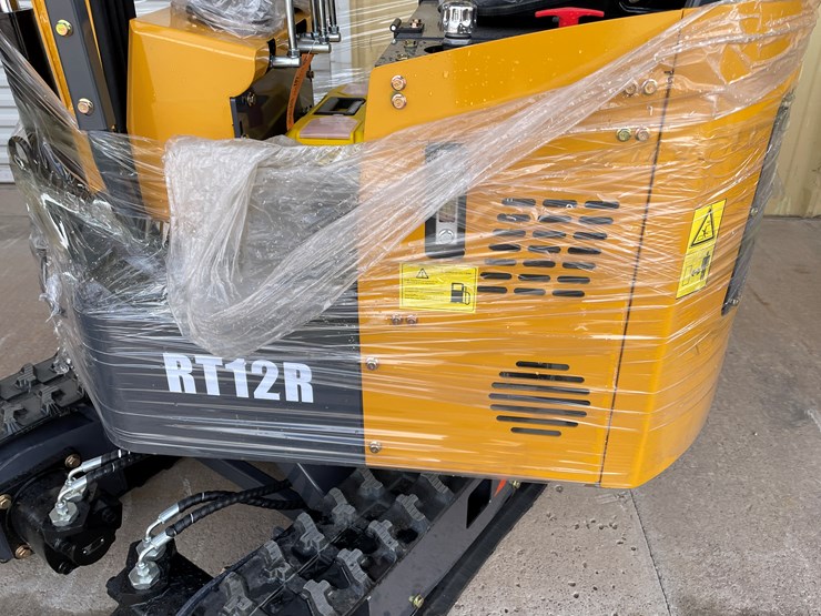 #4306-•-unused-2026-rt12r-mini-excavator-image-2