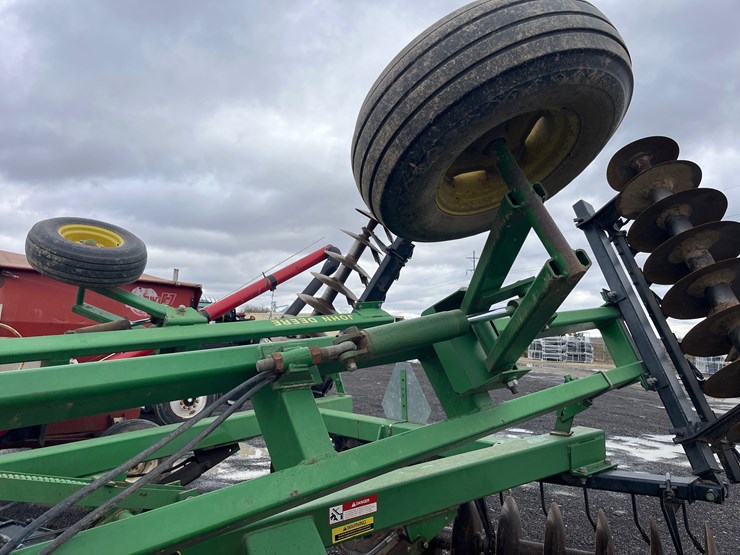 john-deere-630-image-13