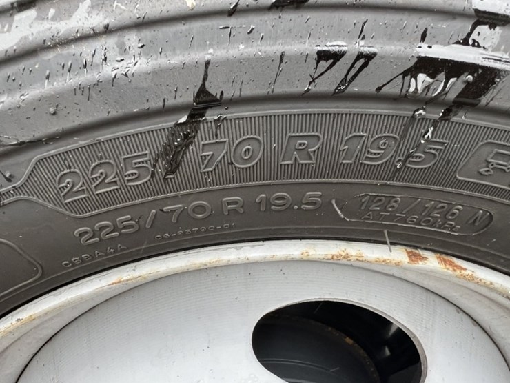 2012-ford-f550-image-16