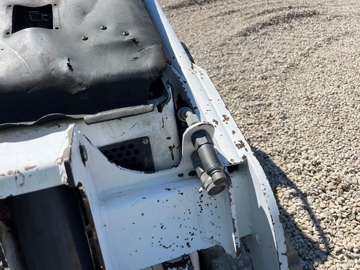 2022-bobcat-mt100-image-11