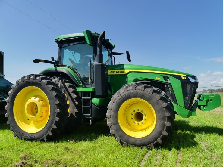 john-deere-8r-310-image-1