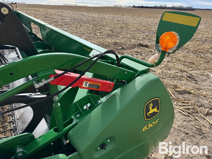 2017-john-deere-630f-image-12