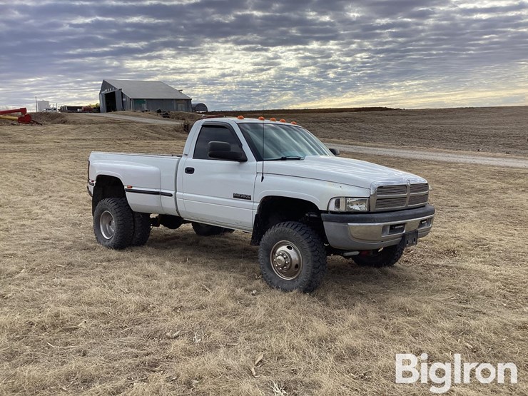 1996-dodge-3500-image-3