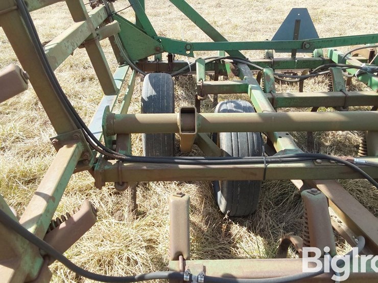 john-deere-1010-image-16